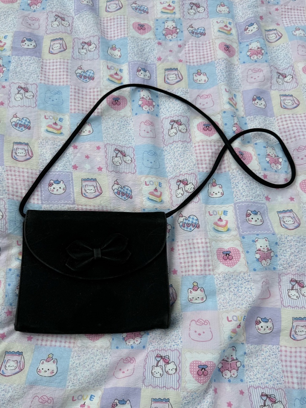 Vintage black velvet crossbody with bow detail